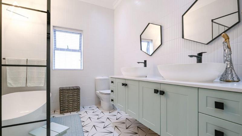 4 Bedroom Property for Sale in Blue Mountain Village Western Cape